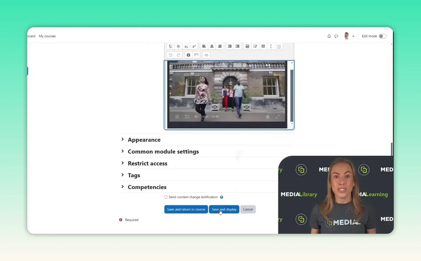 Editor de una página en Moodle mostrando un reproductor de vídeo incrustado y botones de guardado debajo