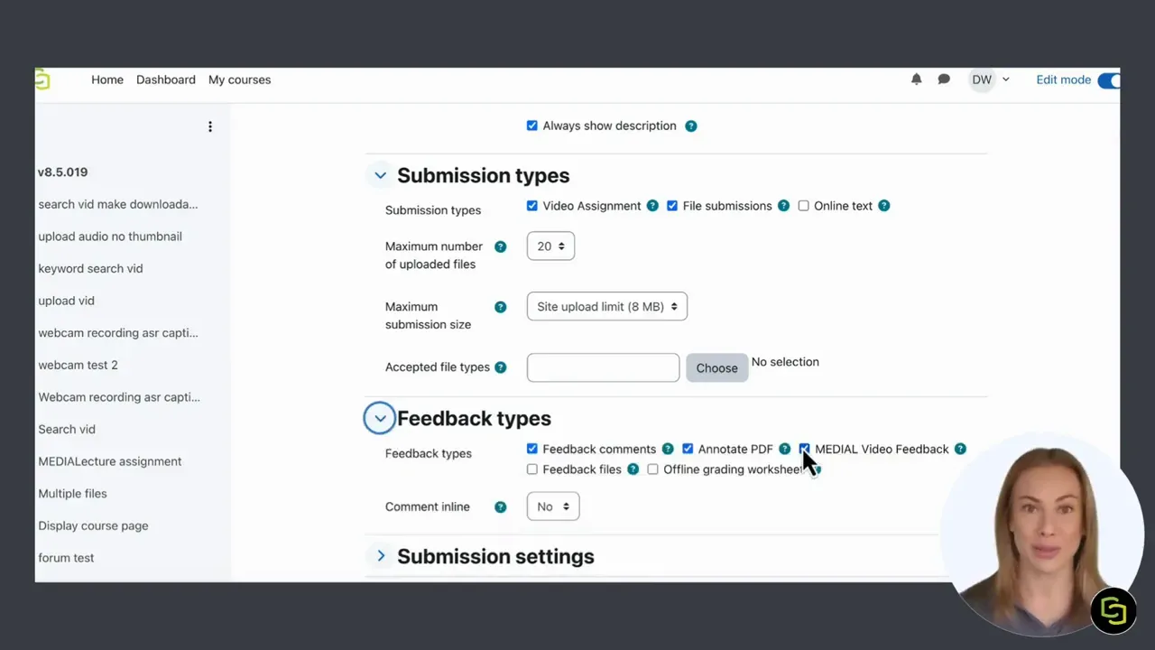 Moodle assignment feedback types section with MEDIAL video feedback option highlighted